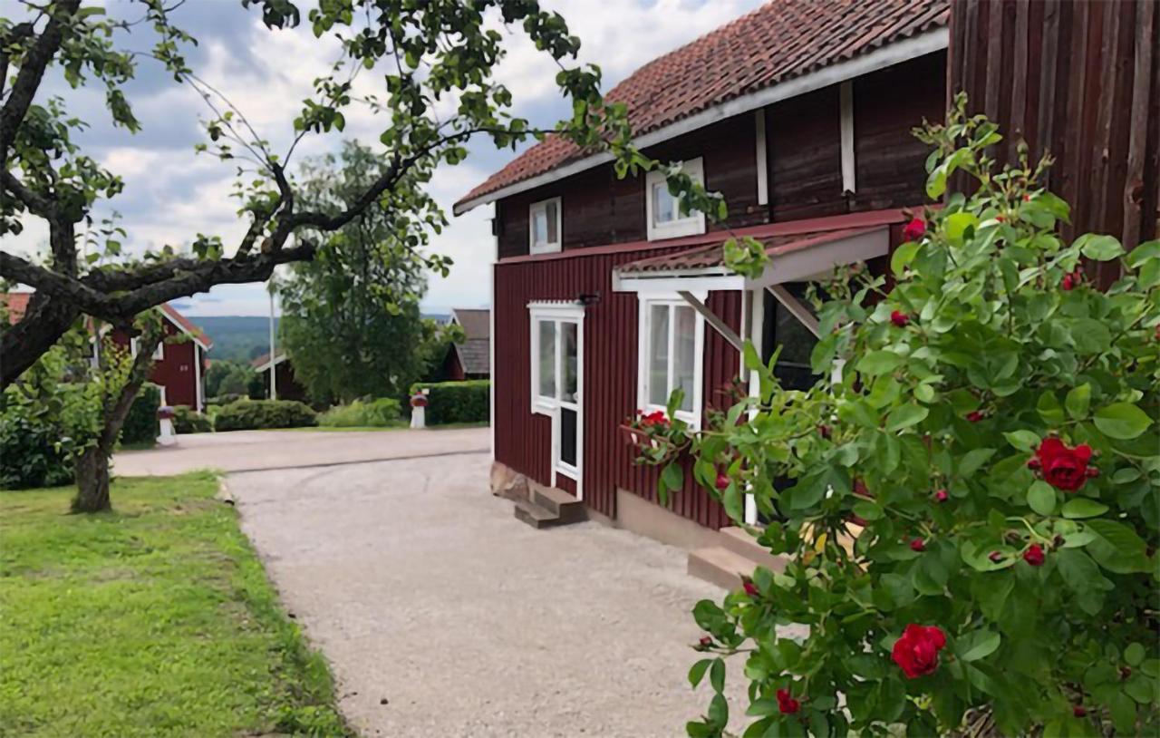 Cozy Home In Raettvik With Kitchen Exterior foto